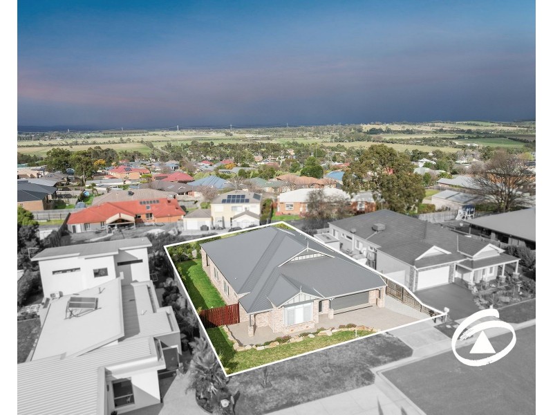 11 Clare Court, Garfield VIC 3814