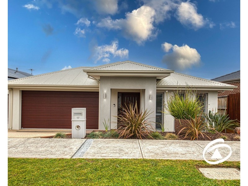 17 Bowood Street, Officer VIC 3809