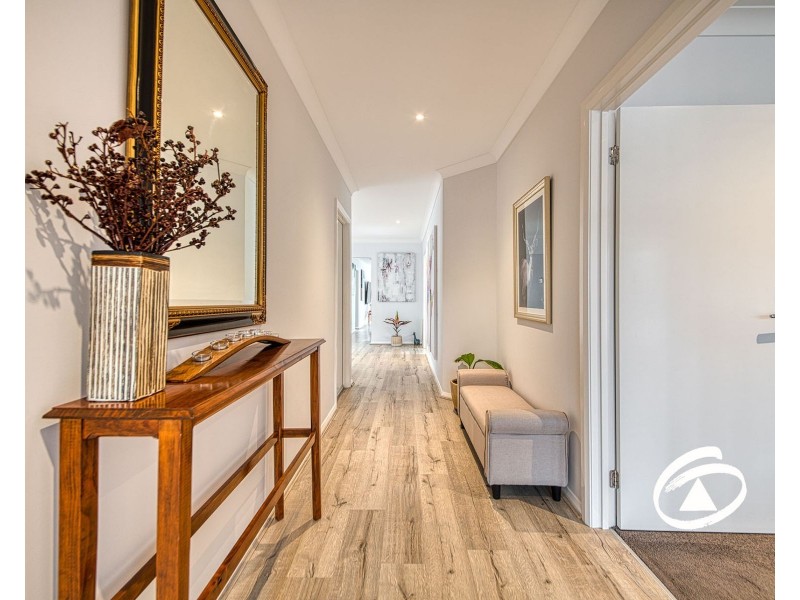 17 Bowood Street, Officer VIC 3809