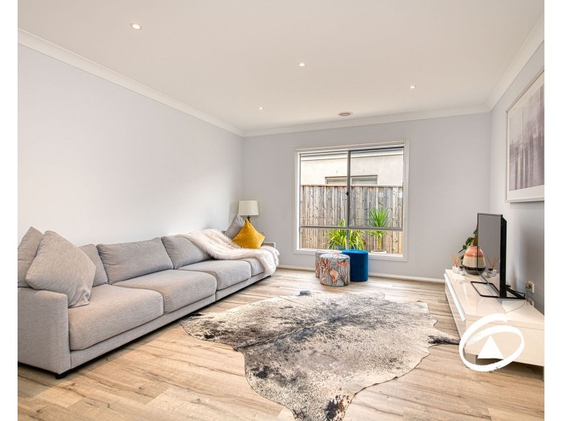 17 Bowood Street, Officer VIC 3809