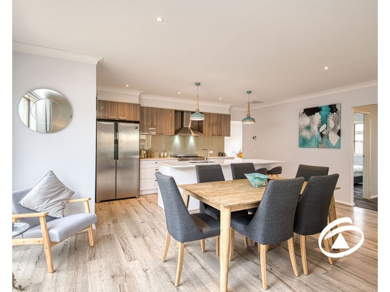 17 Bowood Street, Officer VIC 3809