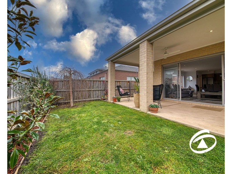 17 Bowood Street, Officer VIC 3809