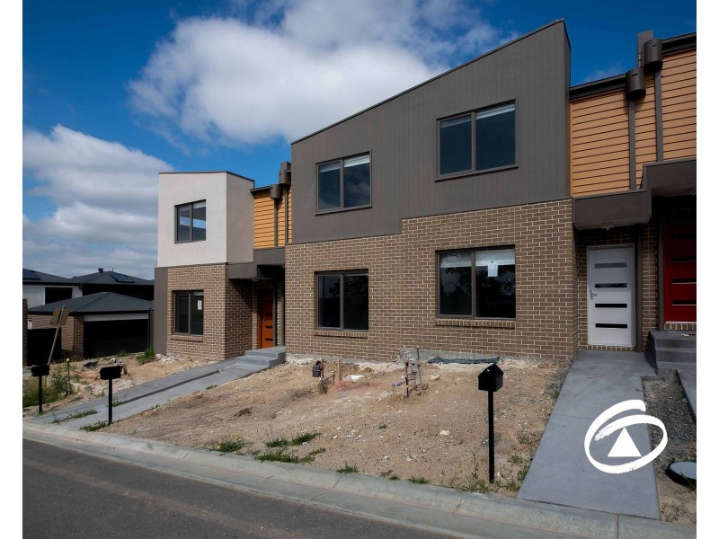 37/23 Atlantic Drive, Pakenham VIC 3810