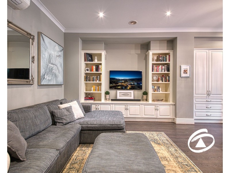 8 Maggiore Crescent, Pakenham VIC 3810
