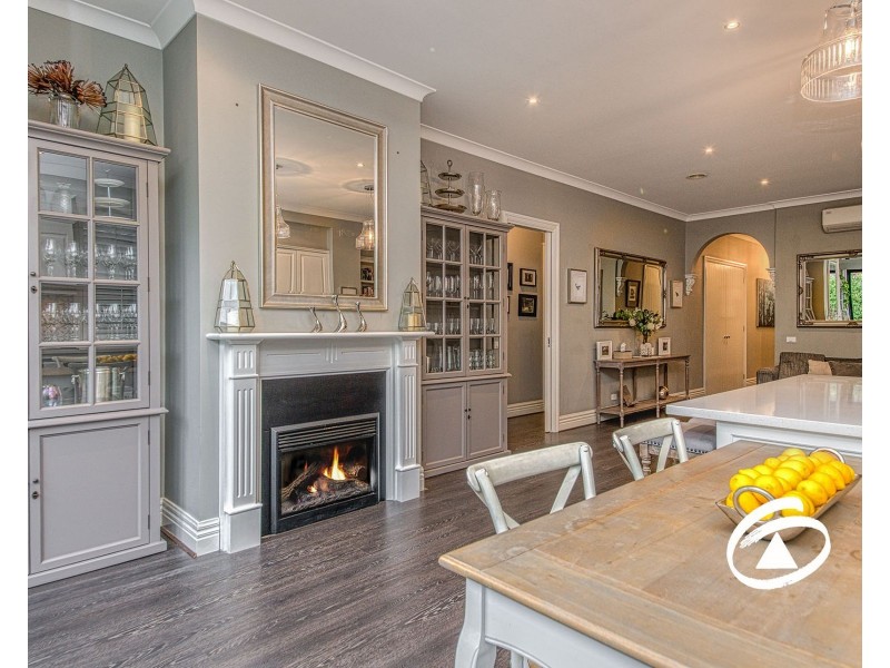 8 Maggiore Crescent, Pakenham VIC 3810