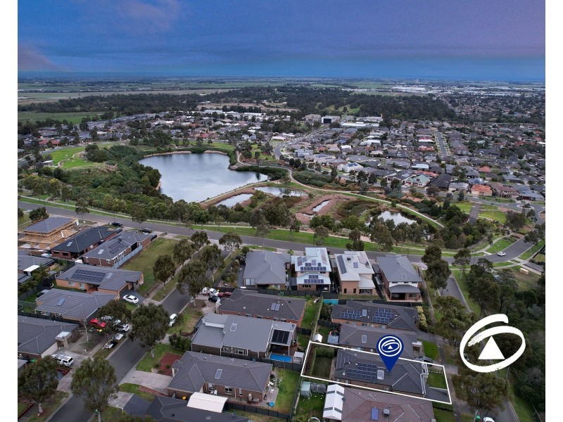 8 Maggiore Crescent, Pakenham VIC 3810