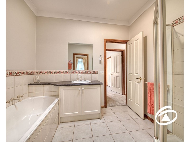 18/1 Malouf Court, Pakenham VIC 3810