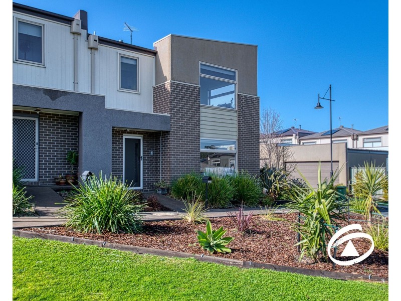 3/23 Atlantic Drive, Pakenham VIC 3810