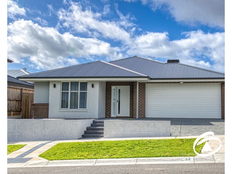 22 Ridgewell Crescent, Officer VIC 3809