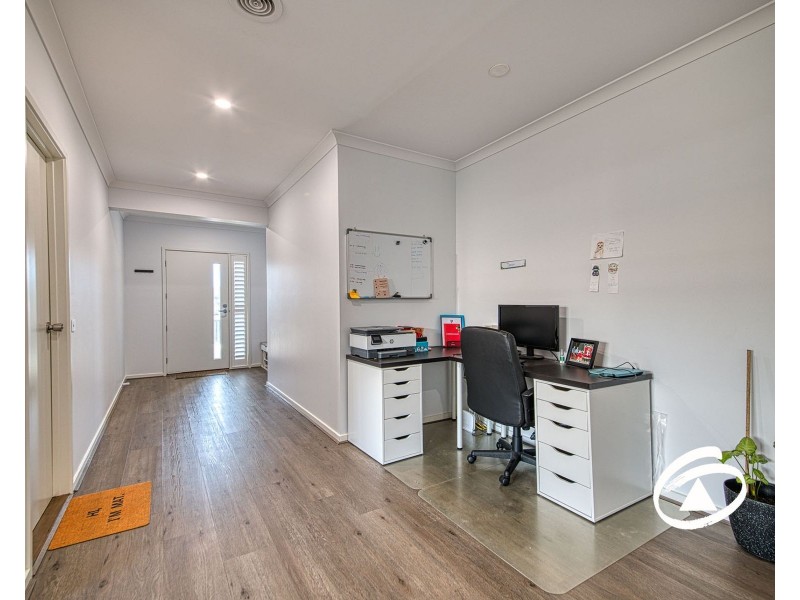 22 Ridgewell Crescent, Officer VIC 3809