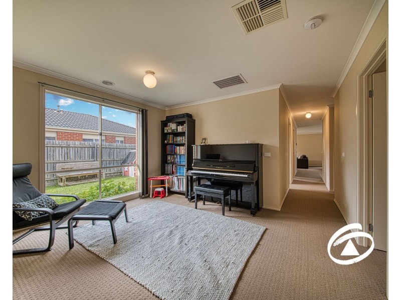 69 Melissa Way, Pakenham VIC 3810