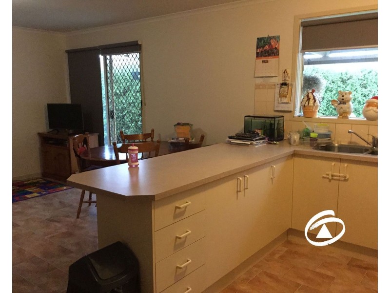 9 Claire Close, Pakenham VIC 3810