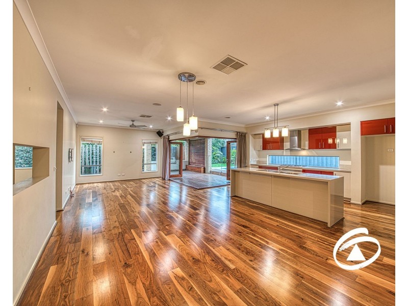 15 Kooyong Close, Officer VIC 3809