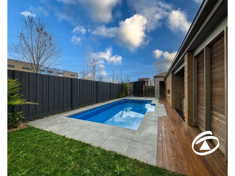 15 Kooyong Close, Officer VIC 3809