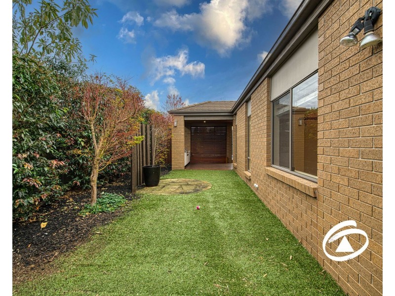 15 Kooyong Close, Officer VIC 3809