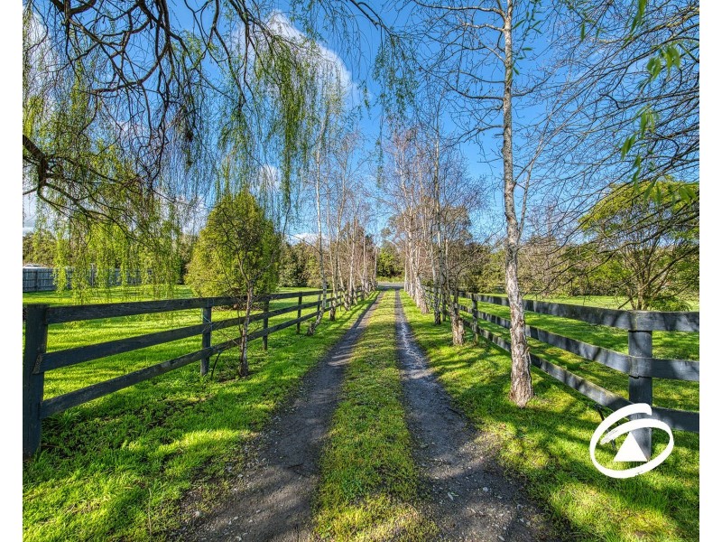 23-25 Riverside Avenue, Bunyip VIC 3815