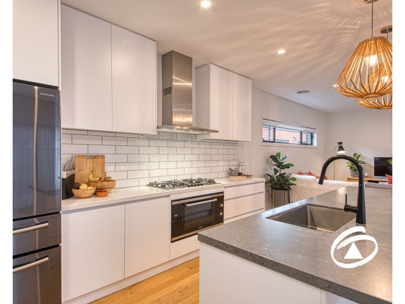 292 Rix Road, Officer VIC 3809