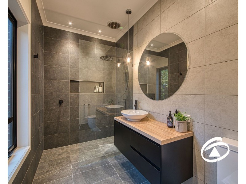 292 Rix Road, Officer VIC 3809