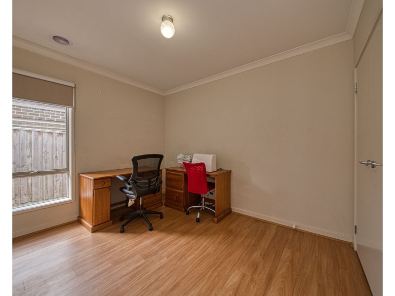 25 Penshurst Crescent, Officer VIC 3809