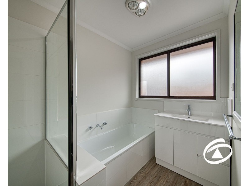 2/23 Main Street, Pakenham VIC 3810