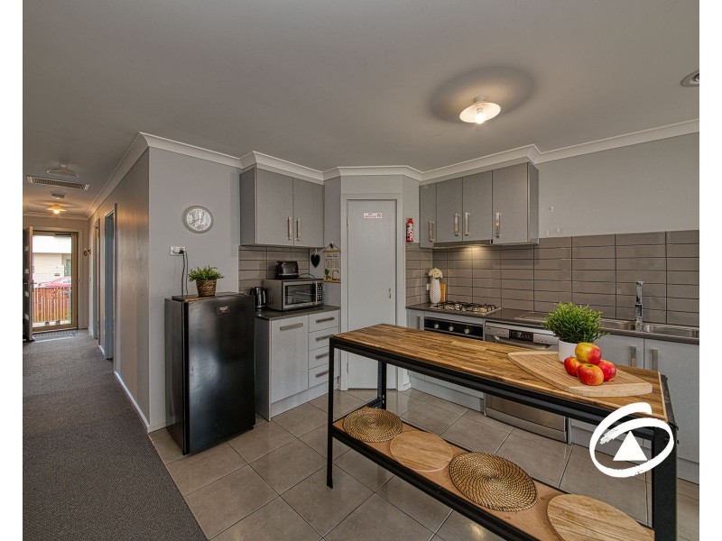 42 Henry Street, Pakenham VIC 3810