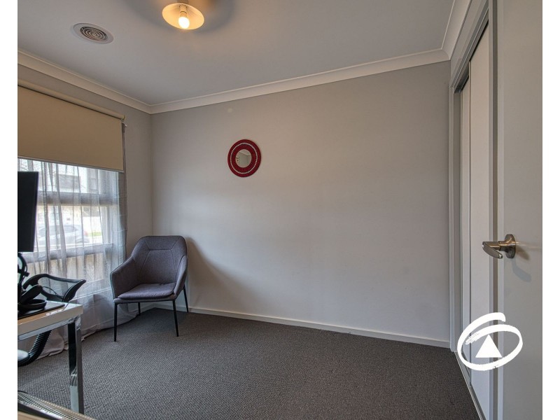 42 Henry Street, Pakenham VIC 3810