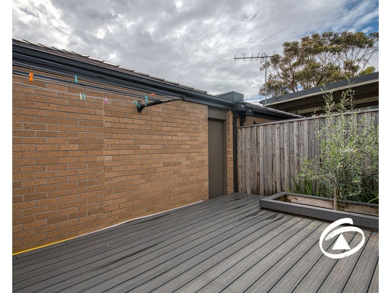 42 Henry Street, Pakenham VIC 3810