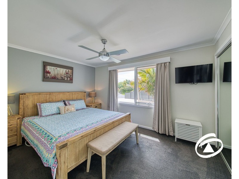 33 Cameron Way, Pakenham VIC 3810