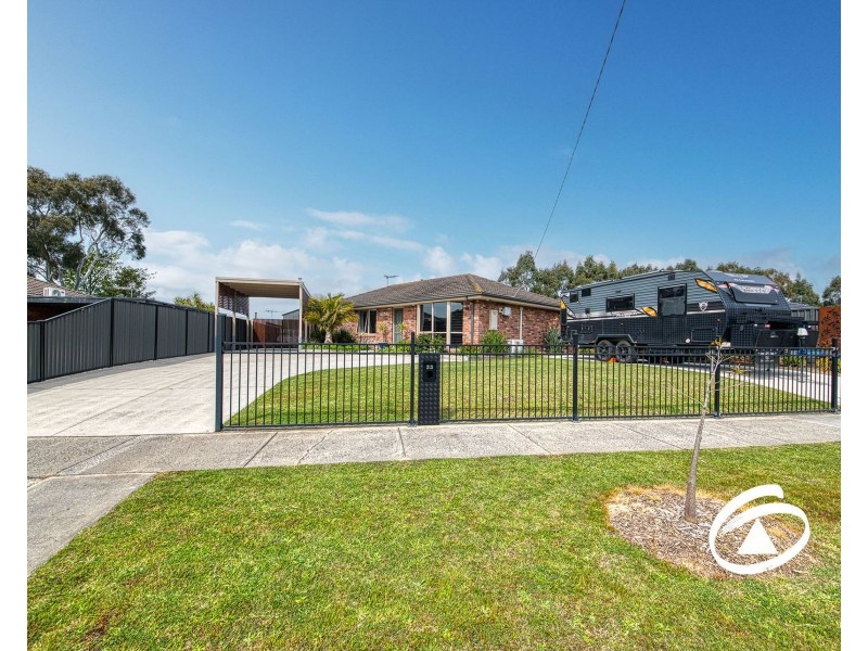 33 Cameron Way, Pakenham VIC 3810
