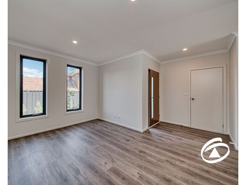4/18 Bayview Road, Officer VIC 3809