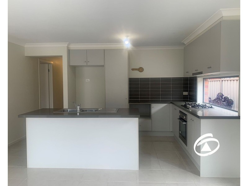 18 Romina Street, Pakenham VIC 3810