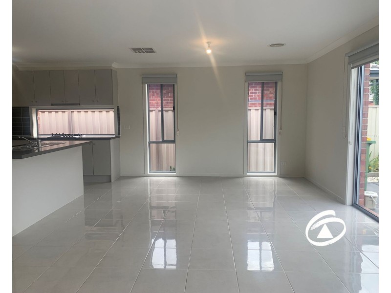 18 Romina Street, Pakenham VIC 3810