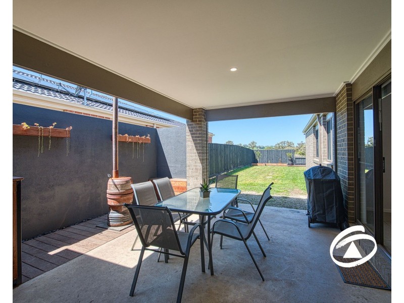 8 Gaslight Street, Longwarry VIC 3816