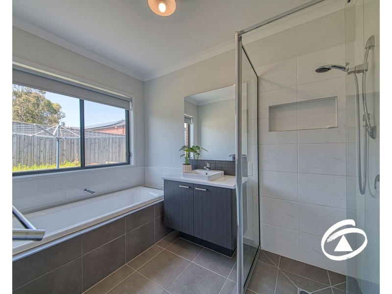 4 Camellia Drive, Bunyip VIC 3815