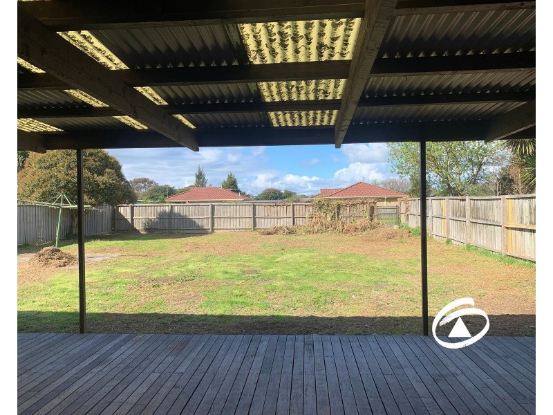 2 Savage Street, Pakenham VIC 3810