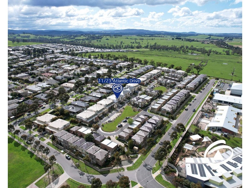11/23 Atlantic Drive, Pakenham VIC 3810