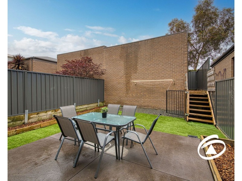 10 Adriatic Way, Pakenham VIC 3810