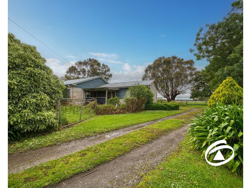 585 Bunyip-Modella Road, Iona VIC 3815