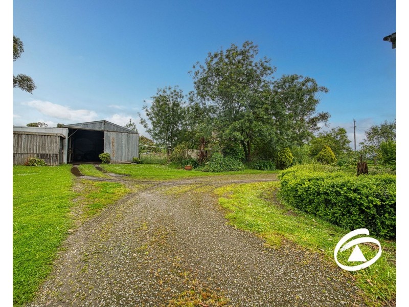 585 Bunyip-Modella Road, Iona VIC 3815