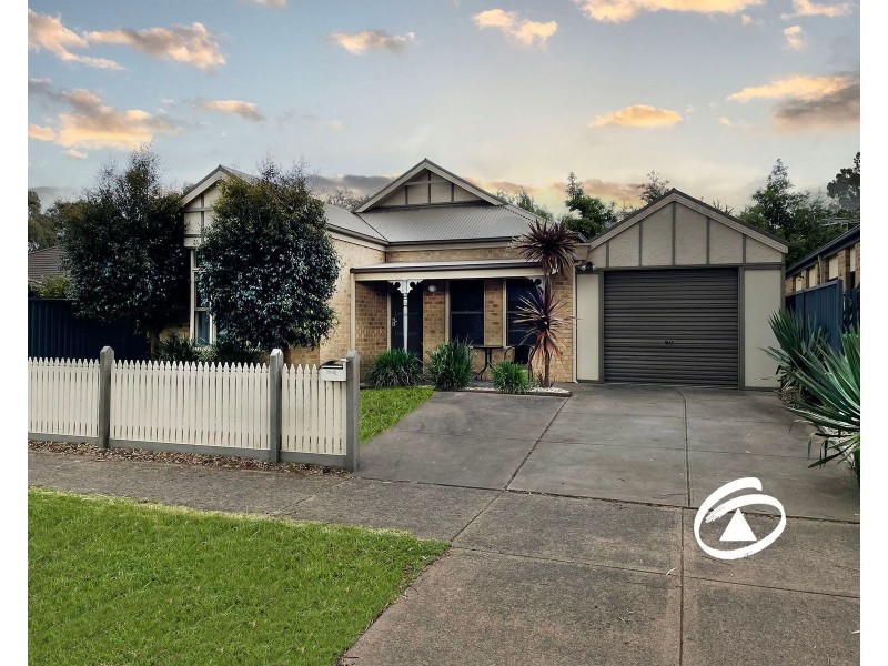 24 Mallee Circuit, Pakenham VIC 3810