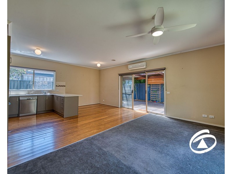 24 Mallee Circuit, Pakenham VIC 3810