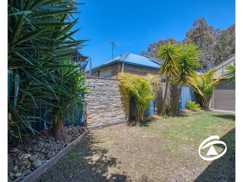 24 Mallee Circuit, Pakenham VIC 3810
