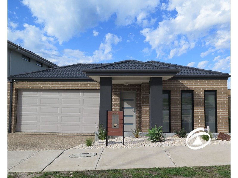 224 Pink Hill Boulevard, Officer VIC 3809