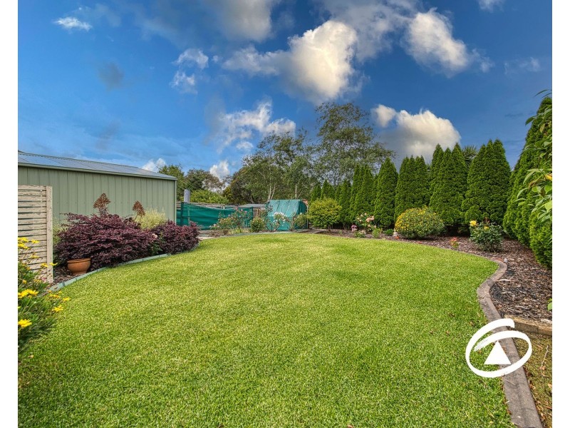 40 Leigh Drive, Pakenham VIC 3810