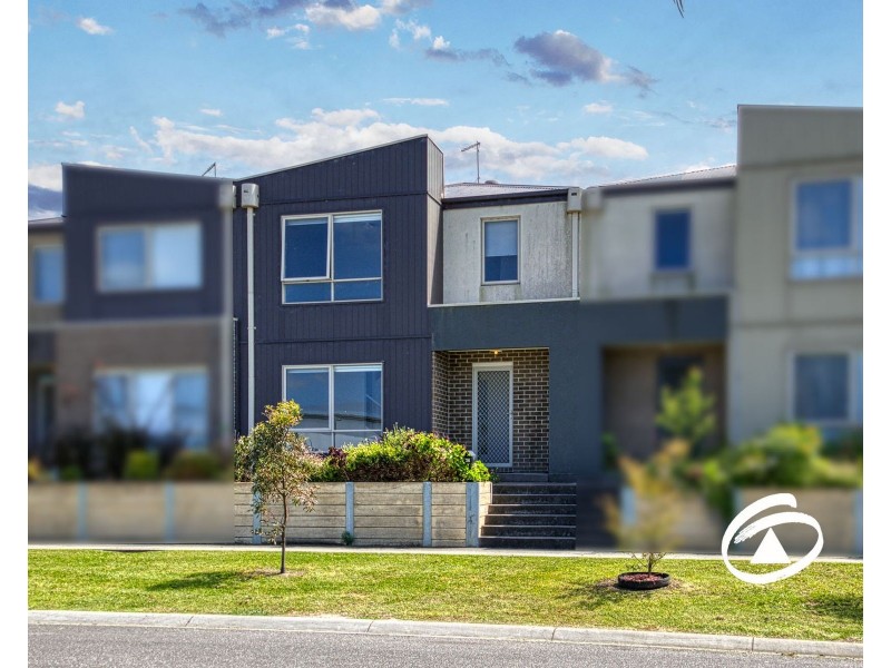 67 Atlantic Drive, Pakenham VIC 3810