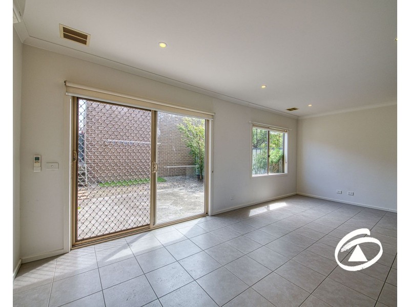 67 Atlantic Drive, Pakenham VIC 3810