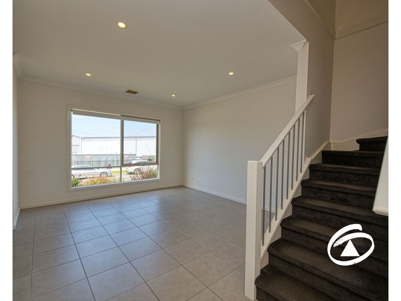 67 Atlantic Drive, Pakenham VIC 3810