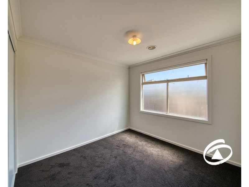 67 Atlantic Drive, Pakenham VIC 3810