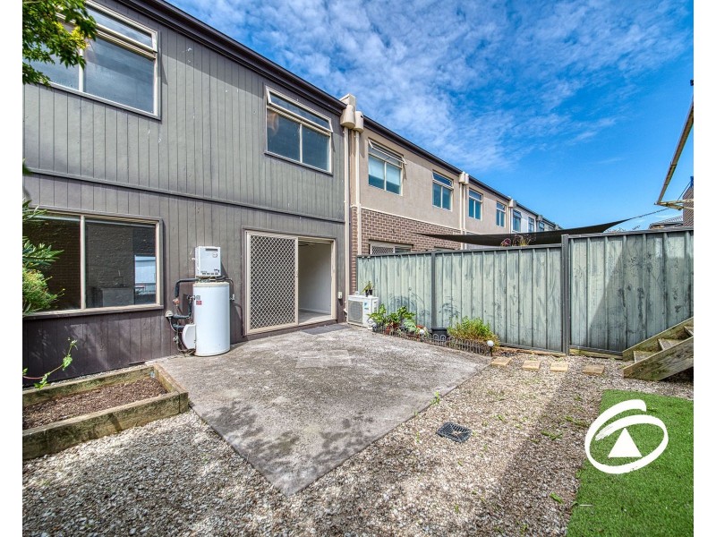 67 Atlantic Drive, Pakenham VIC 3810