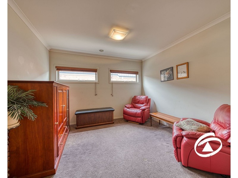 14 Riddell Grove, Pakenham VIC 3810